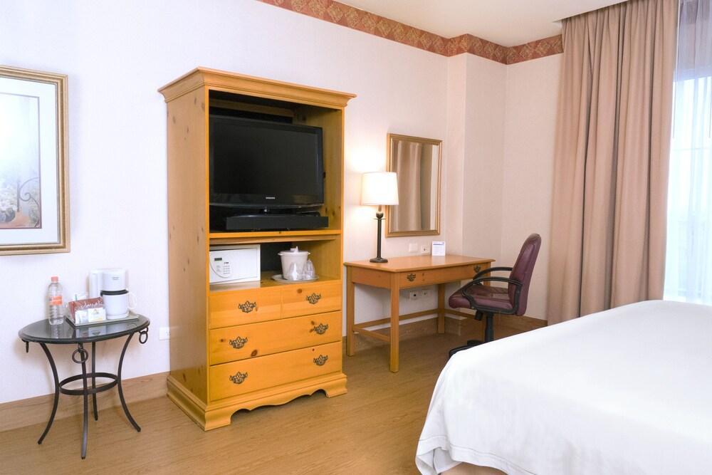 Holiday Inn Express Silao-Aeropuerto Bajio By Ihg Esterno foto