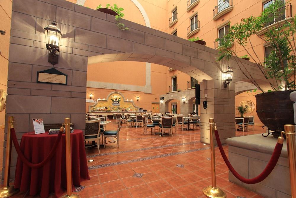Holiday Inn Express Silao-Aeropuerto Bajio By Ihg Esterno foto