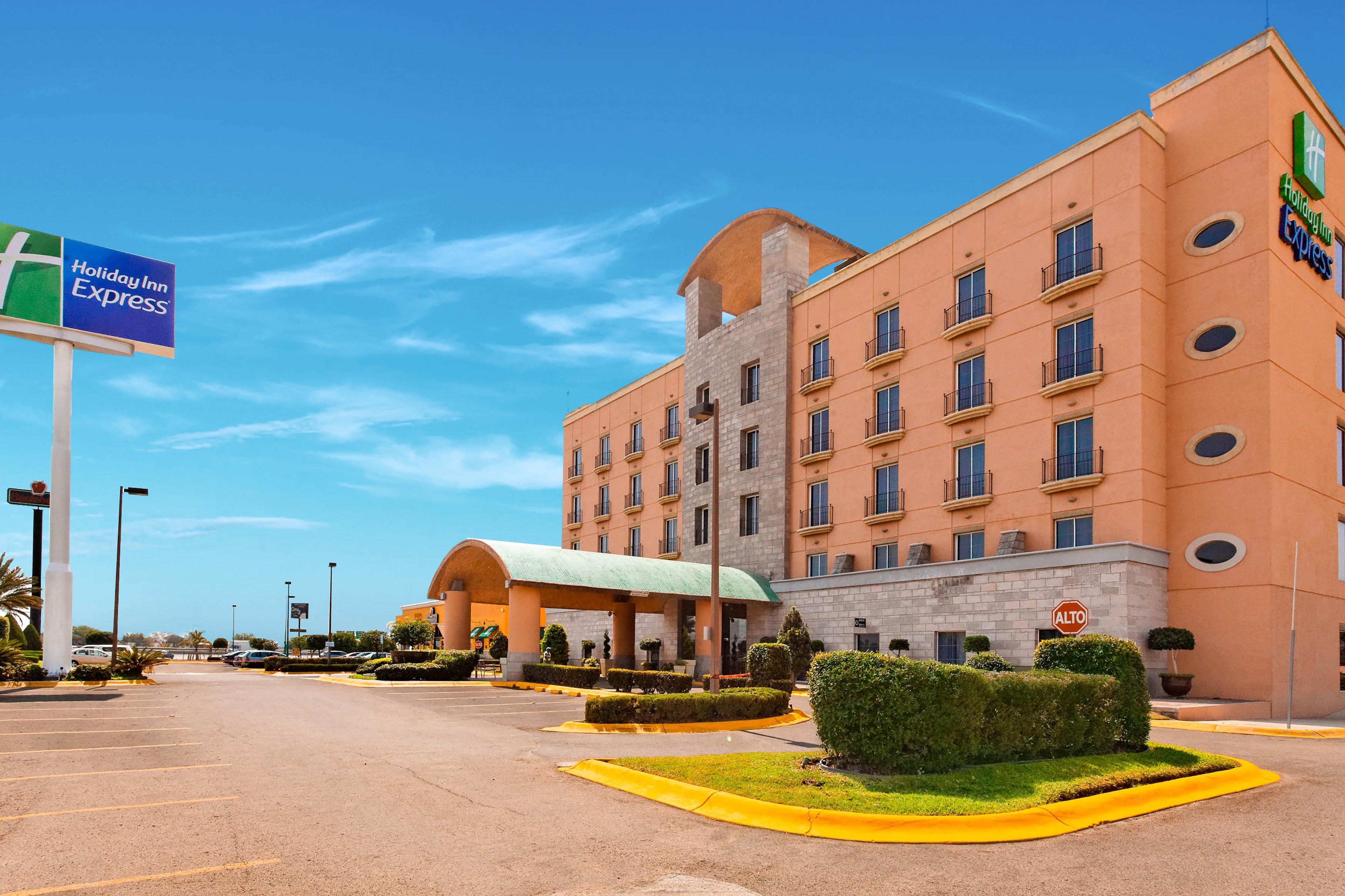 Holiday Inn Express Silao-Aeropuerto Bajio By Ihg Esterno foto