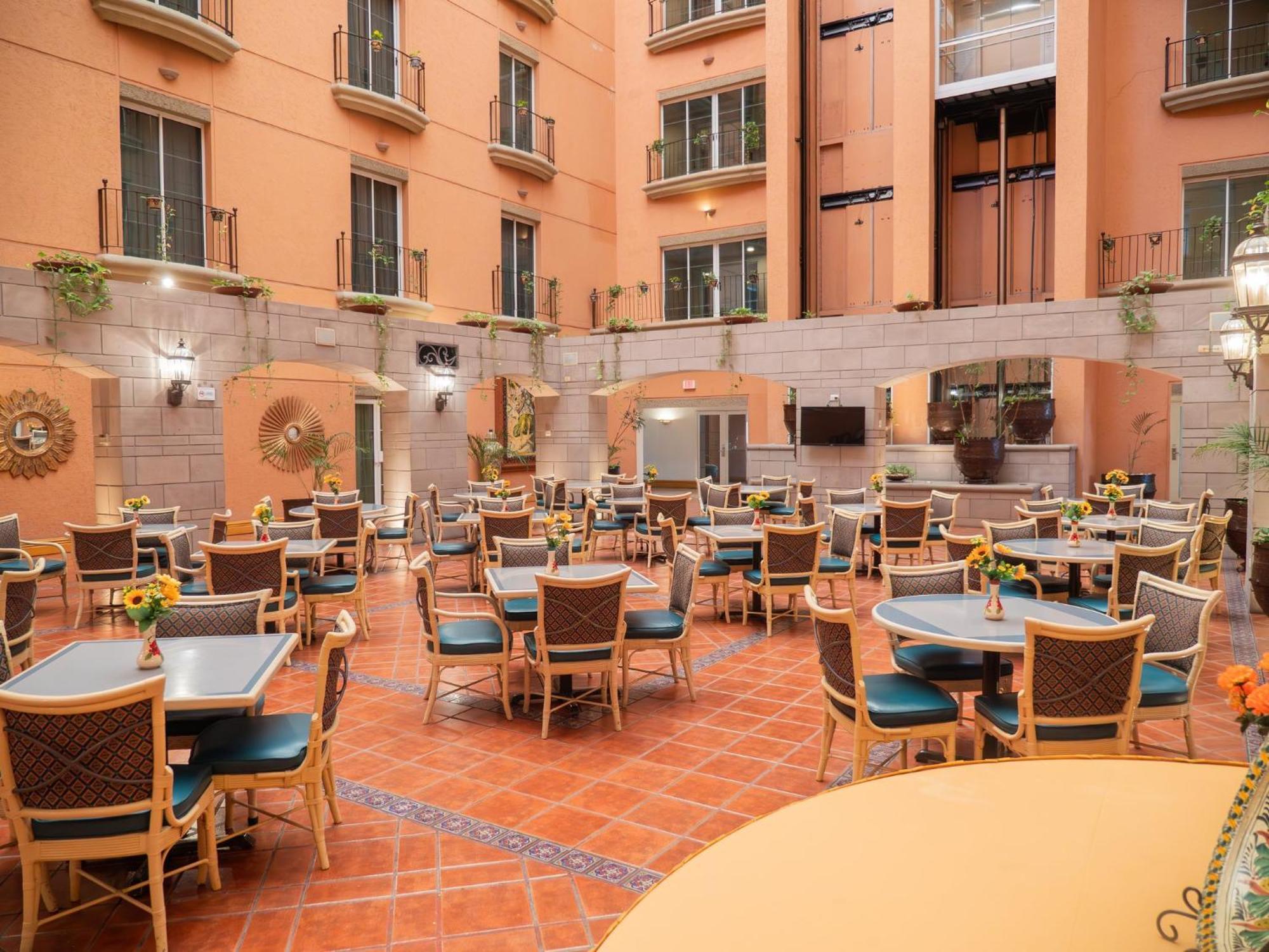Holiday Inn Express Silao-Aeropuerto Bajio By Ihg Esterno foto