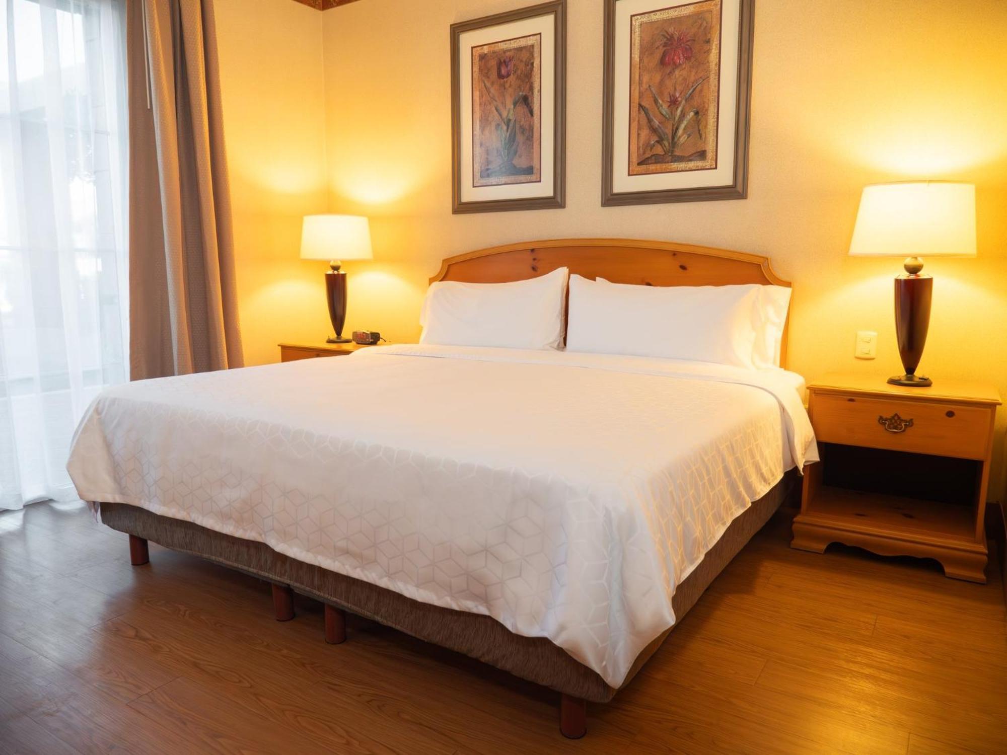 Holiday Inn Express Silao-Aeropuerto Bajio By Ihg Esterno foto