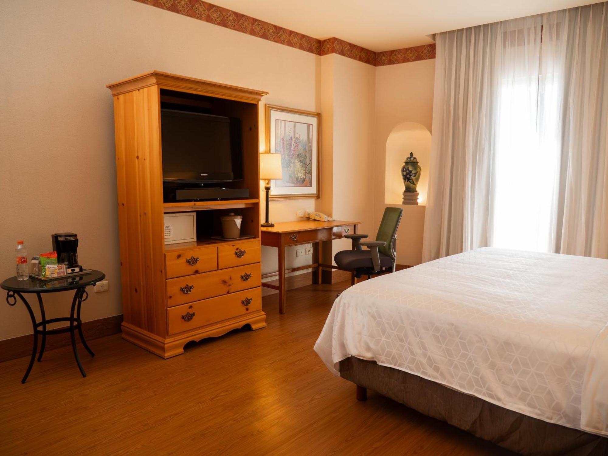 Holiday Inn Express Silao-Aeropuerto Bajio By Ihg Esterno foto