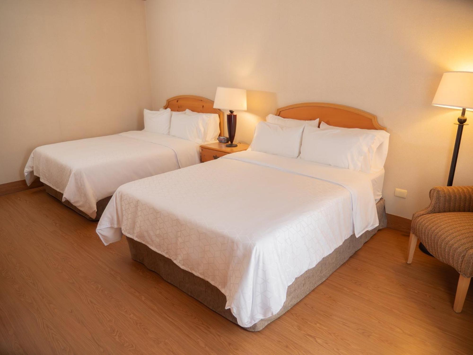Holiday Inn Express Silao-Aeropuerto Bajio By Ihg Esterno foto
