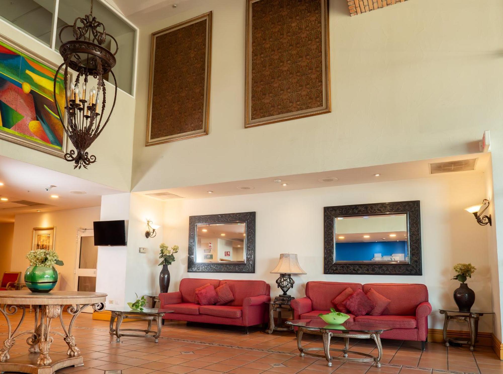Holiday Inn Express Silao-Aeropuerto Bajio By Ihg Esterno foto