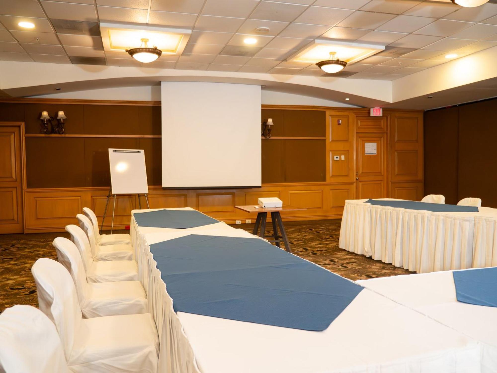 Holiday Inn Express Silao-Aeropuerto Bajio By Ihg Esterno foto