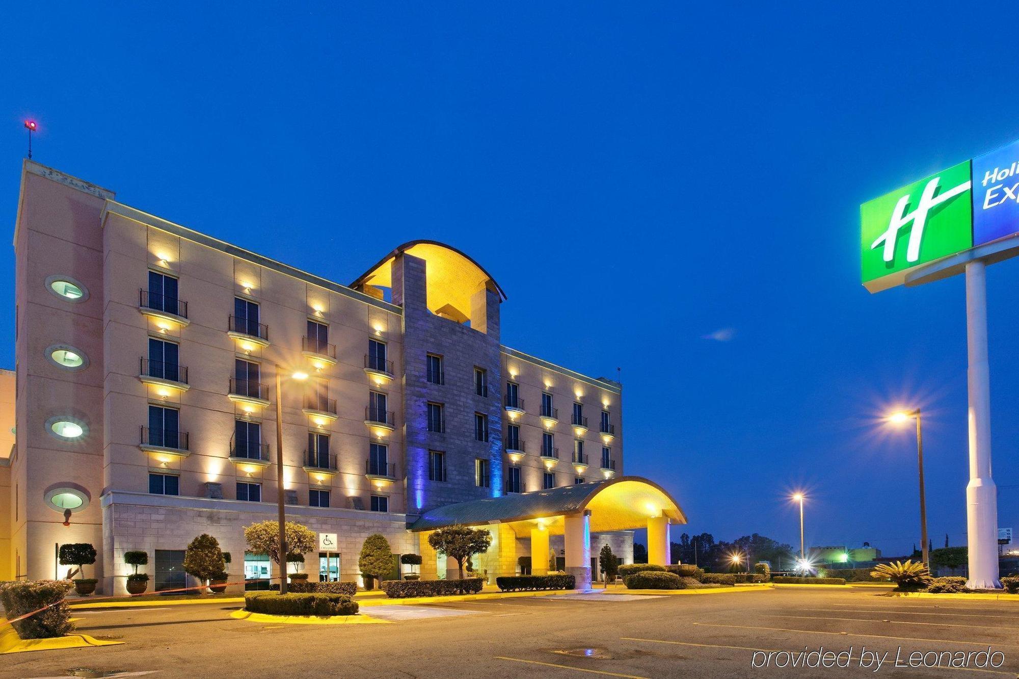 Holiday Inn Express Silao-Aeropuerto Bajio By Ihg Esterno foto