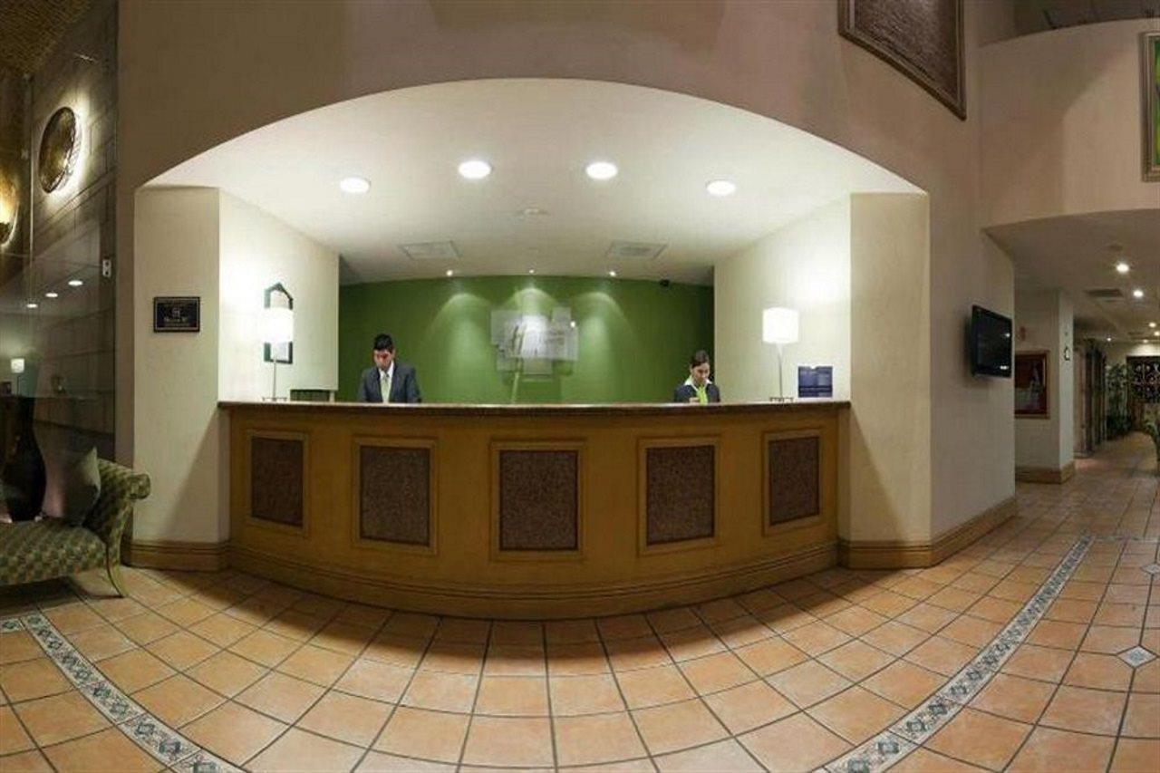 Holiday Inn Express Silao-Aeropuerto Bajio By Ihg Esterno foto